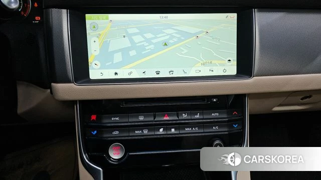 Jaguar XF (X260) 2018 Черный из Кореи, фото 6