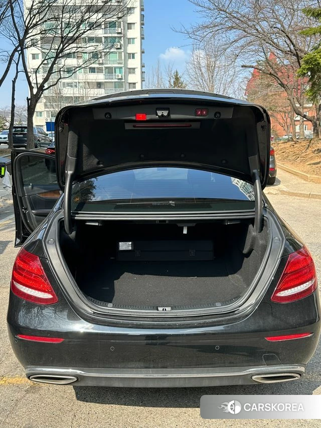 Mercedes-Benz E-Class W213 2018 Черный из Кореи, фото 6