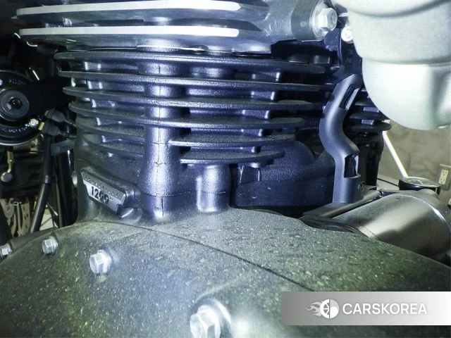 Triumph BONNEVILLE T120 id 3946648 из Японии 6