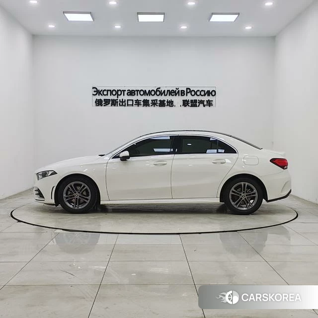 Mercedes-Benz Class A 2022 Белый из Китая, фото 6