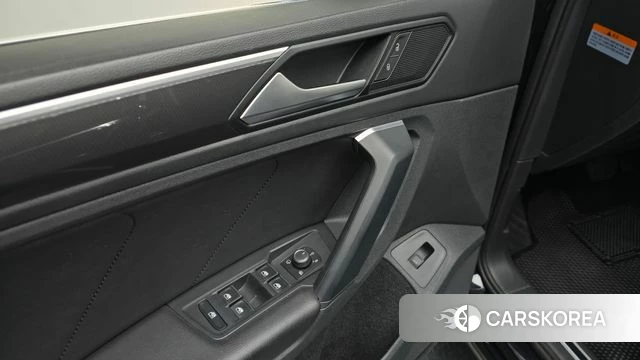 Volkswagen Tiguan second Generation 2019 Черный из Кореи, фото 6
