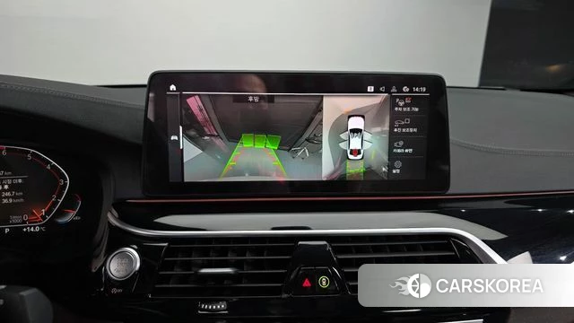 BMW 5 Series (G30) 2023 Белый из Кореи, фото 6