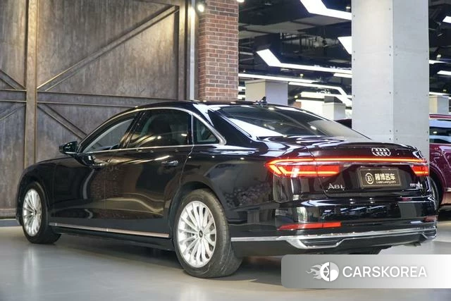 Audi A8 2022 Черный из Китая, фото 6