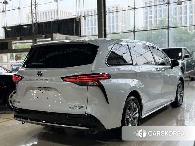Toyota Saina 2025 Белый из Китая, фото 6