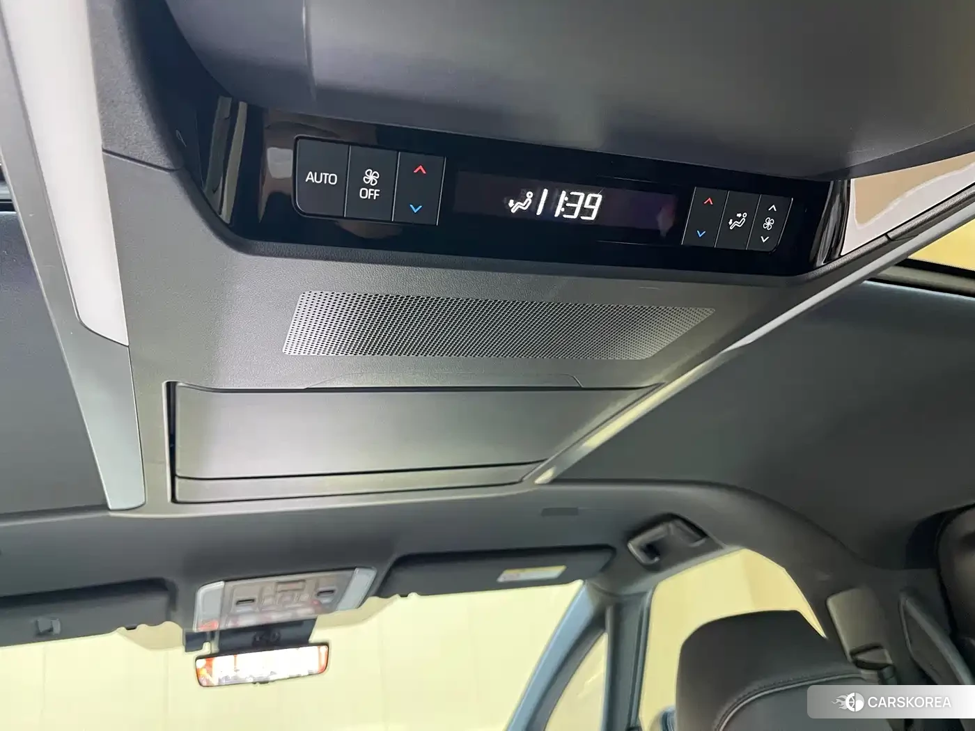 Toyota Vellfire 2024 Черный из Китая, фото 6