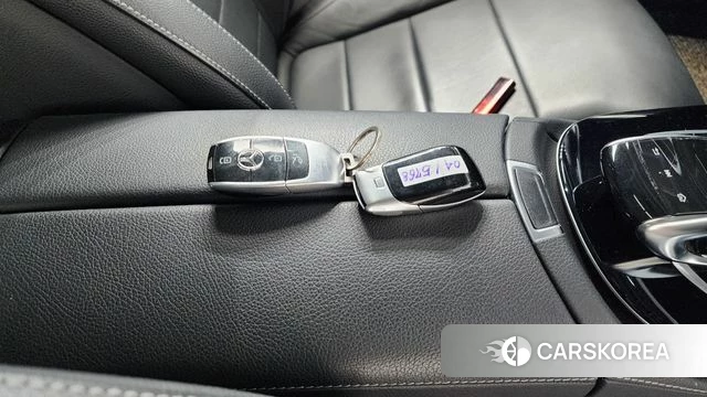 Mercedes-Benz E-Class W213 2019 Черный из Кореи, фото 6