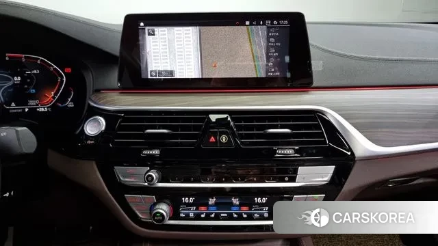 BMW 5 Series (G30) id 2902198 из Кореи 6