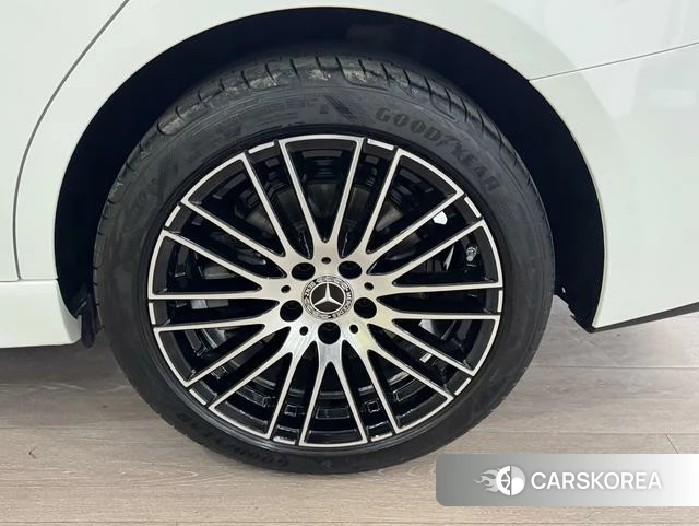 Mercedes-Benz Class C 2023 Белый из Китая, фото 6