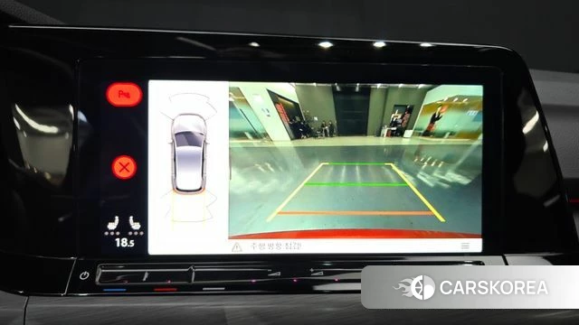 Volkswagen Golf 8th Generation 2023 Красный из Кореи, фото 6