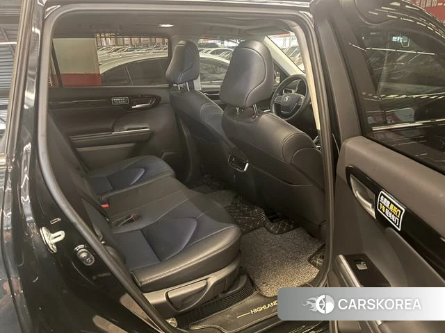 Toyota Highlander 2024 Черный из Китая, фото 6