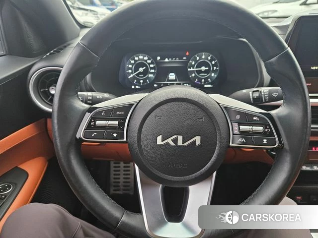 Kia The New K3 2nd generation 2024 Белый из Кореи, фото 6