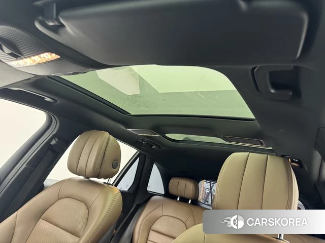 Mercedes-Benz GLC 2021 Темно-серый из Китая, фото 6