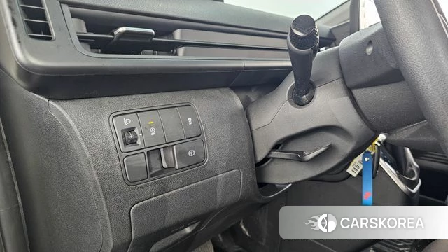 Hyundai Staria 2023 Белый из Кореи, фото 6