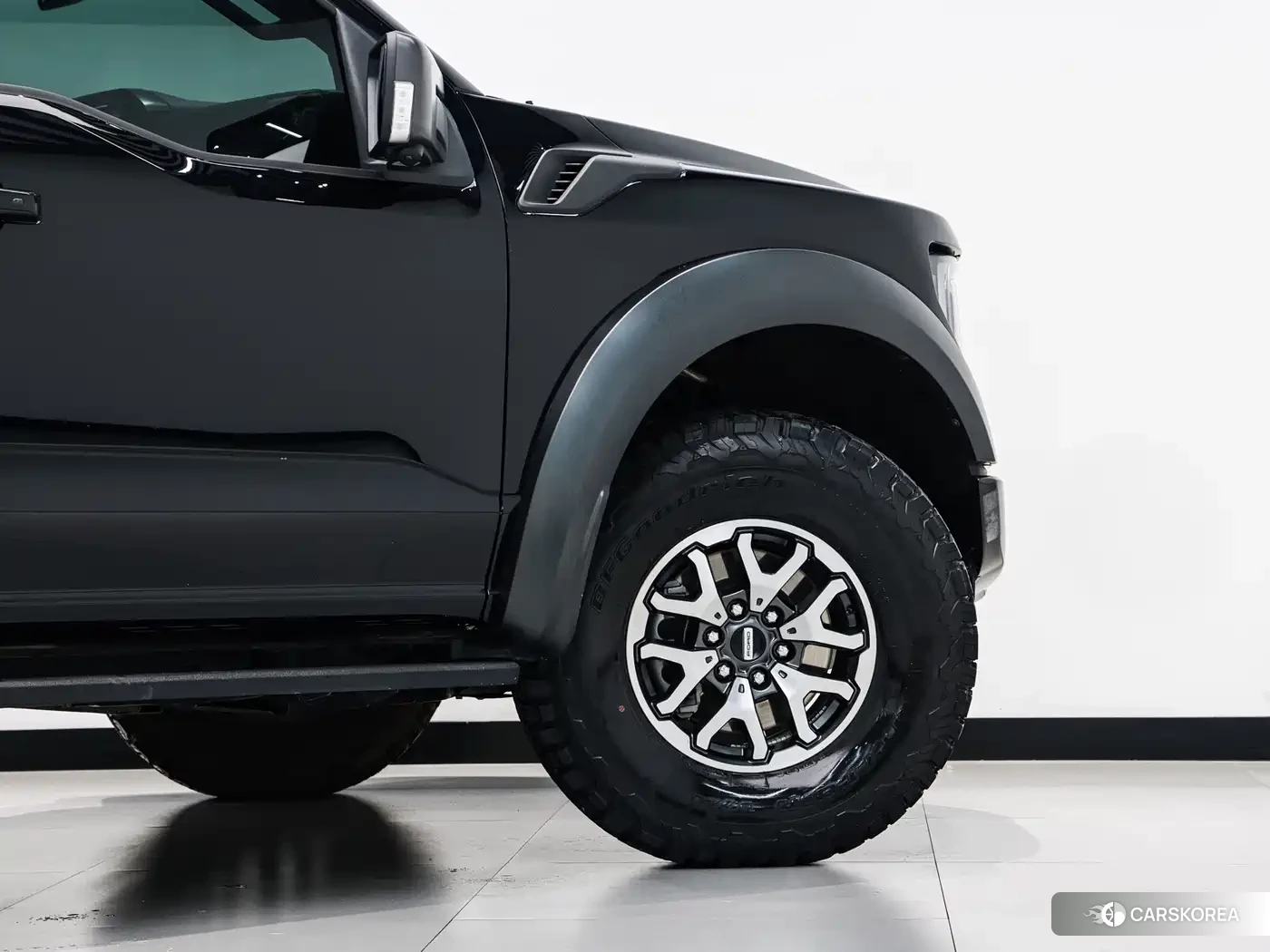 Ford F-150 Raptor 2025 Черный из Китая, фото 6