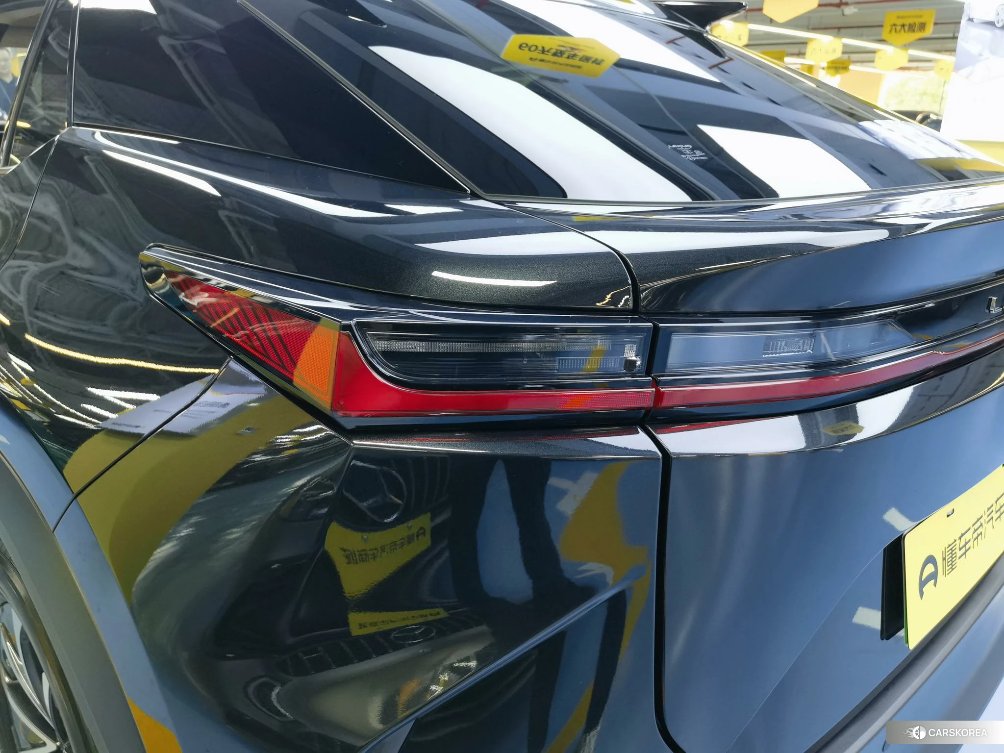 Lexus RZ 2023 Черный из Китая, фото 6