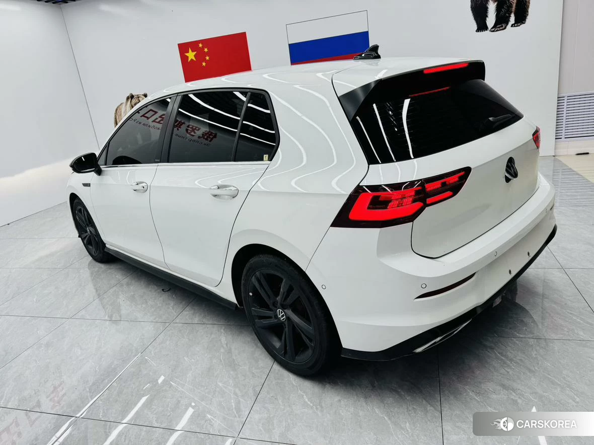 Volkswagen Golf 2022 Белый из Китая, фото 6