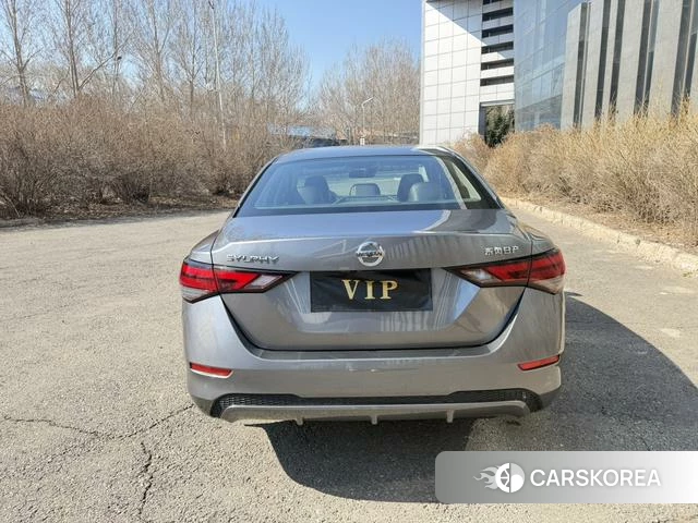 Nissan Xuan Yi 2022 Серебристо-серый из Китая, фото 6