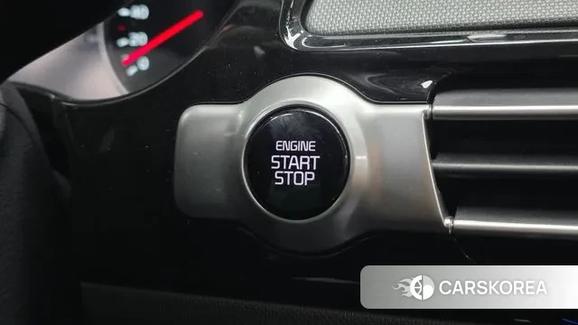 Kia Seltos 2022 Белый из Кореи, фото 6