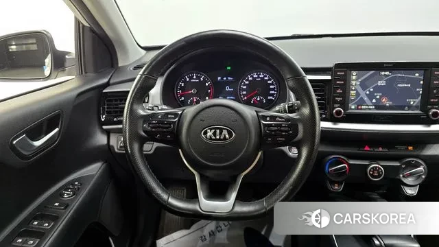 Kia Stonic 2019 Белый из Кореи, фото 6