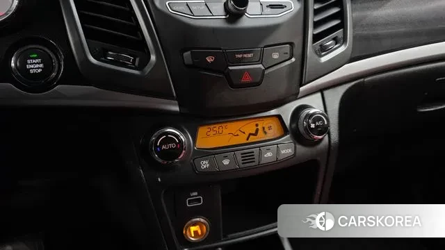Ssangyong New Style Korando C 2018 Синий из Кореи, фото 6