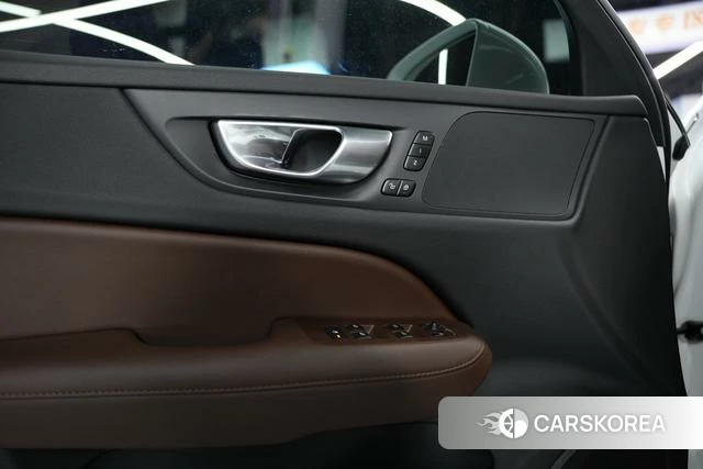 Volvo S60 2023 Белый из Китая, фото 6