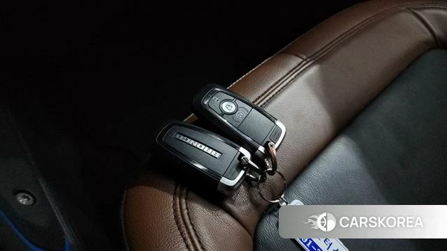 Ford Bronco 6th Generation 2022 Зеленый из Кореи, фото 6