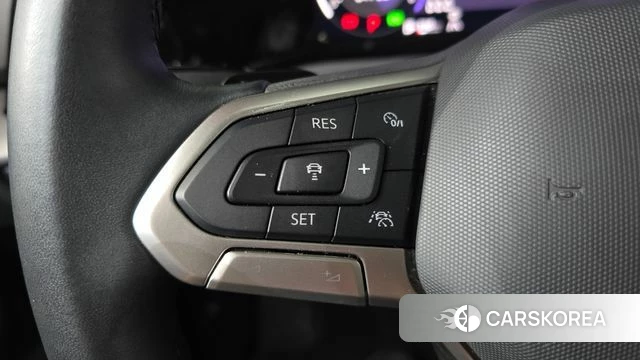 Volkswagen Golf 8th Generation 2024 Белый из Кореи, фото 6