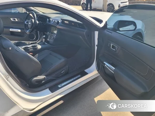 Ford Mustang 2019 Белый из Кореи, фото 6