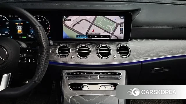 Mercedes-Benz E-Class W213 2022 Белый из Кореи, фото 6