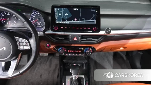 Kia The New K3 2nd generation 2022 Белый из Кореи, фото 6