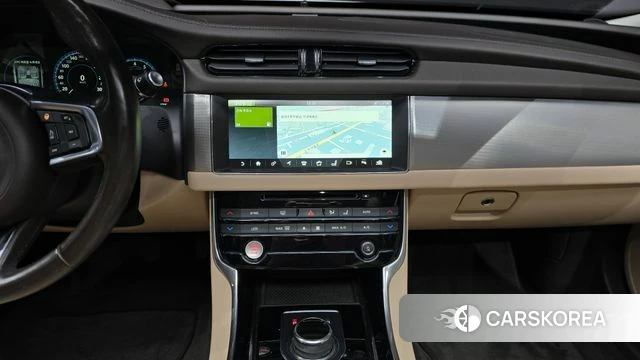 Jaguar XF (X260) 2018 Белый из Кореи, фото 6