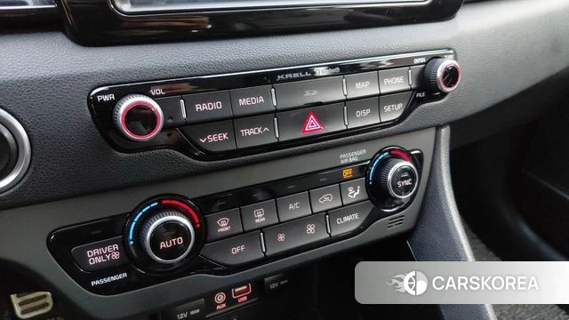 Kia Niro 2018 Белый из Кореи, фото 6