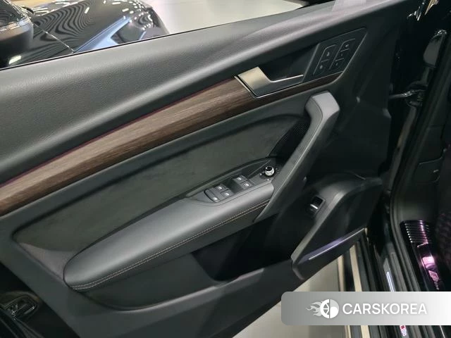 Audi Q5L 2022 Черный из Китая, фото 6