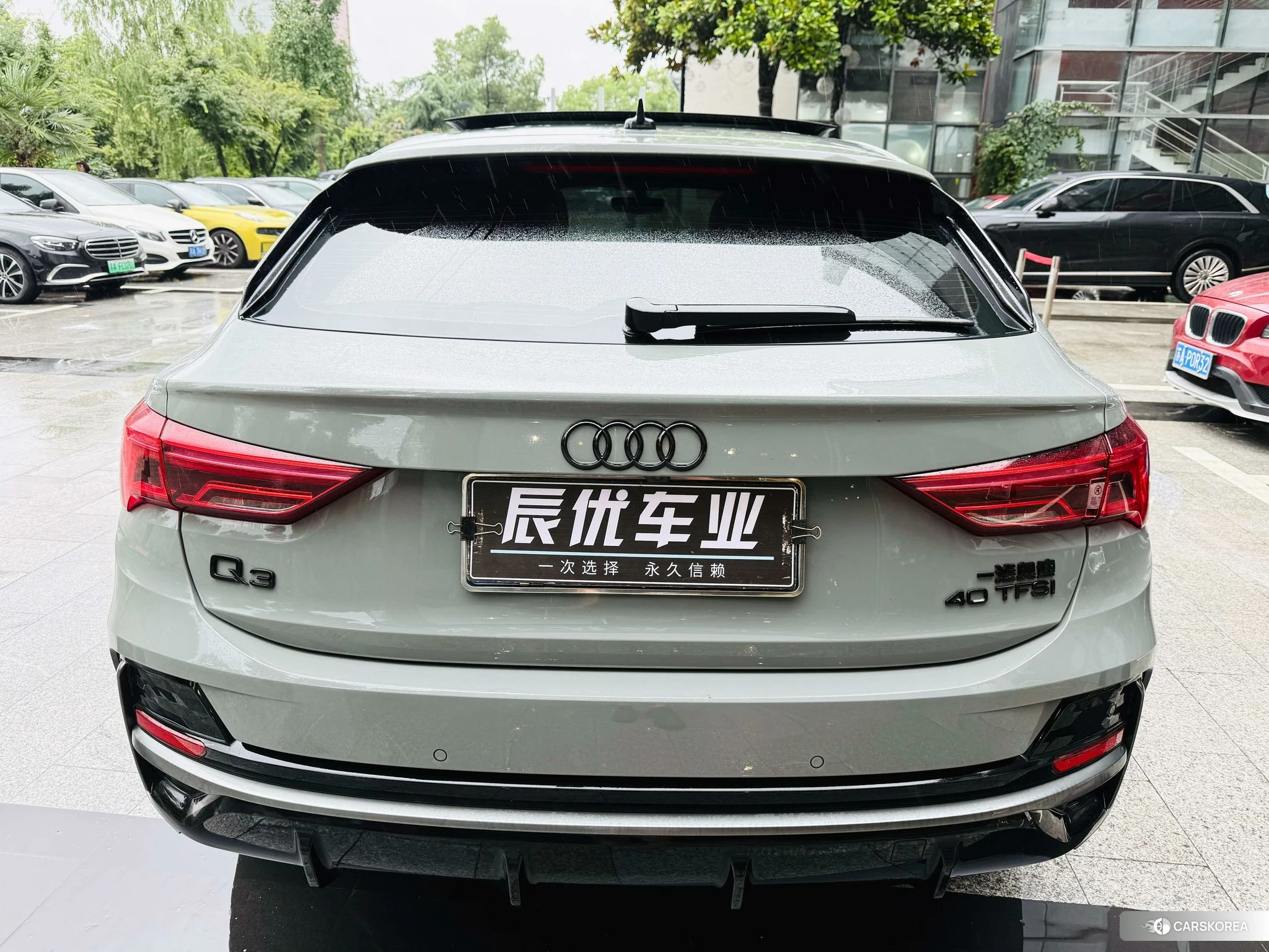 Audi Q3 Sportback 2023 Темно-серый из Китая, фото 6