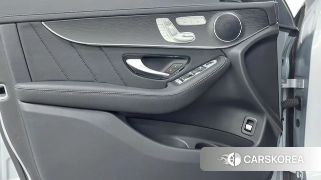 Mercedes-Benz GLC-Class X253 2022 Серебряный из Кореи, фото 6