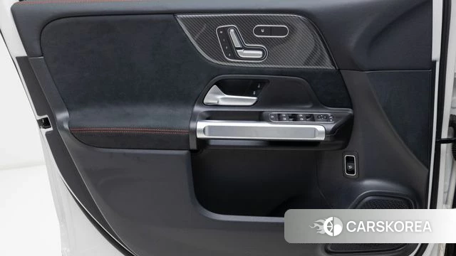 Mercedes-Benz GLB-Class X247 2025 Белый из Кореи, фото 6
