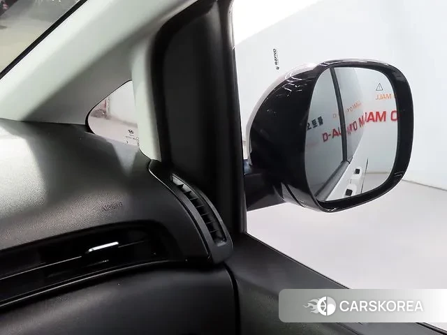 Hyundai Staria 2023 Белый из Кореи, фото 6