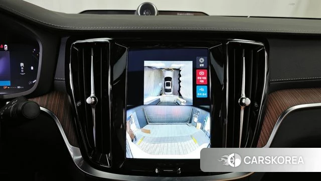 Volvo S60 3rd generation 2023 Белый из Кореи, фото 6