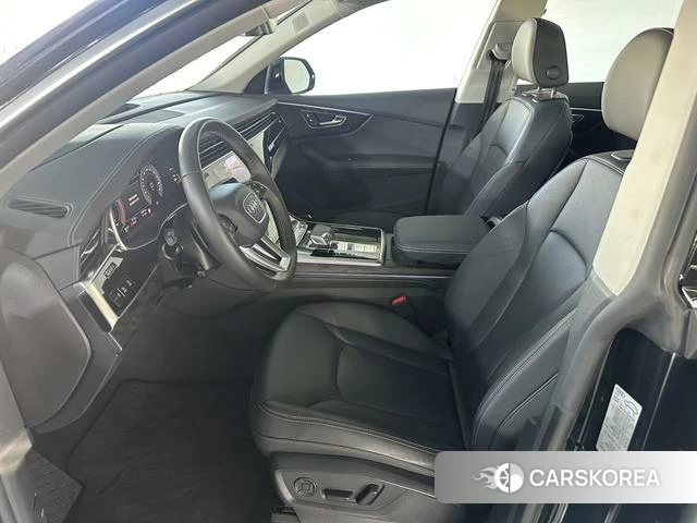 Audi Q8 2025 Черный из Китая, фото 6