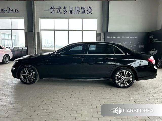 Mercedes-Benz E-class 2022 Черный из Китая, фото 6