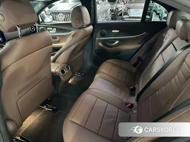 Mercedes-Benz E-Class W213 2022 Белый из Кореи, фото 6