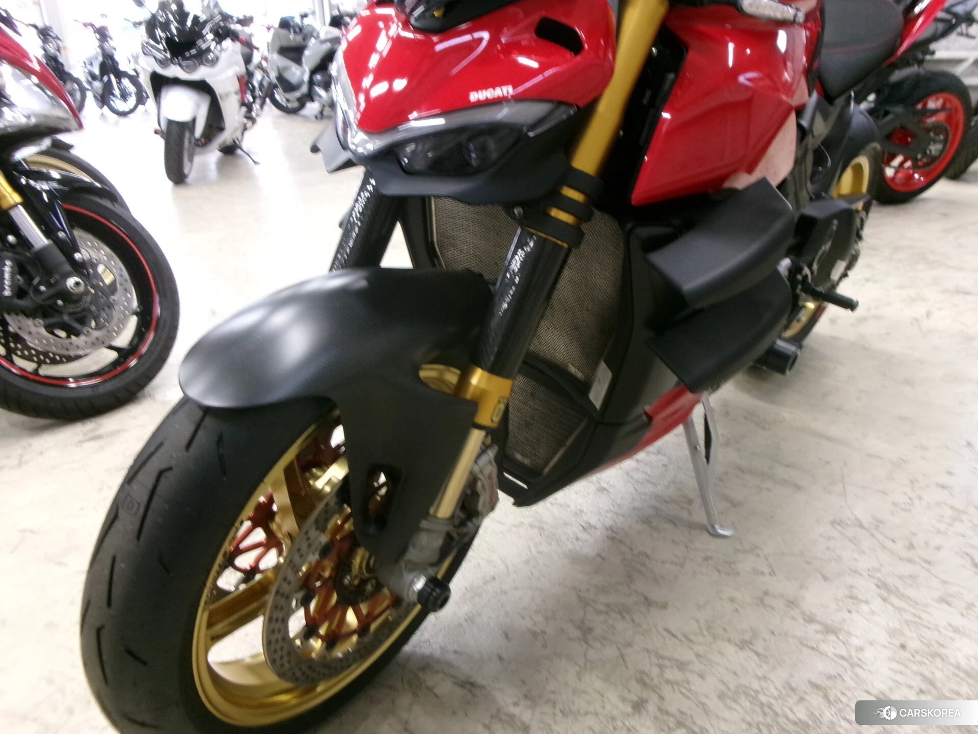 Проданный Ducati STREETFIGHTER V4 S id 4313265 из Японии, фото 6