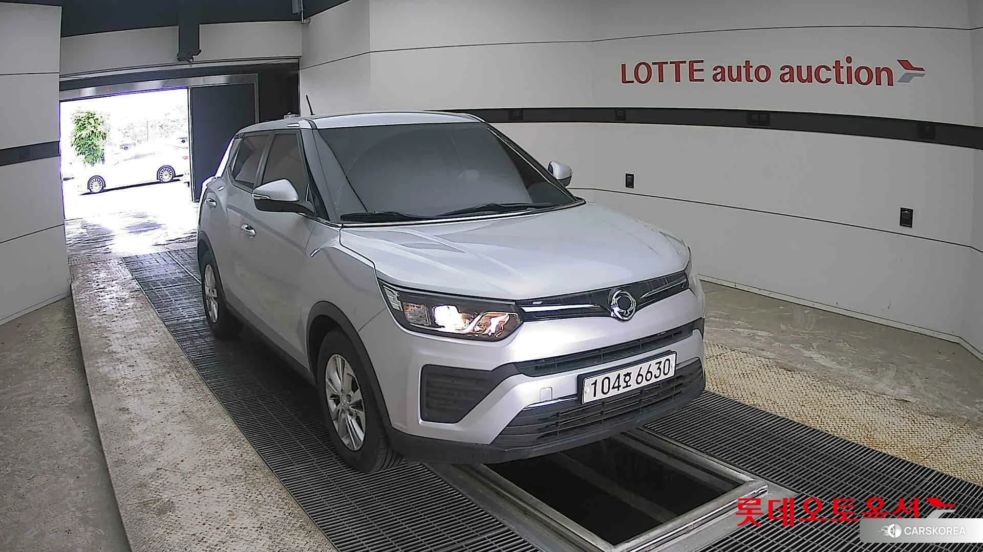 SsangYong Tivoli 2021 Silent Silver из Кореи, фото 6