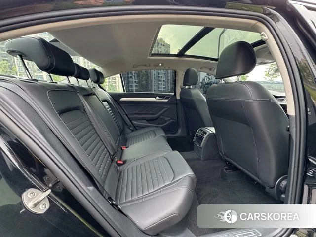 Volkswagen Magotan 2025 Черный из Китая, фото 6