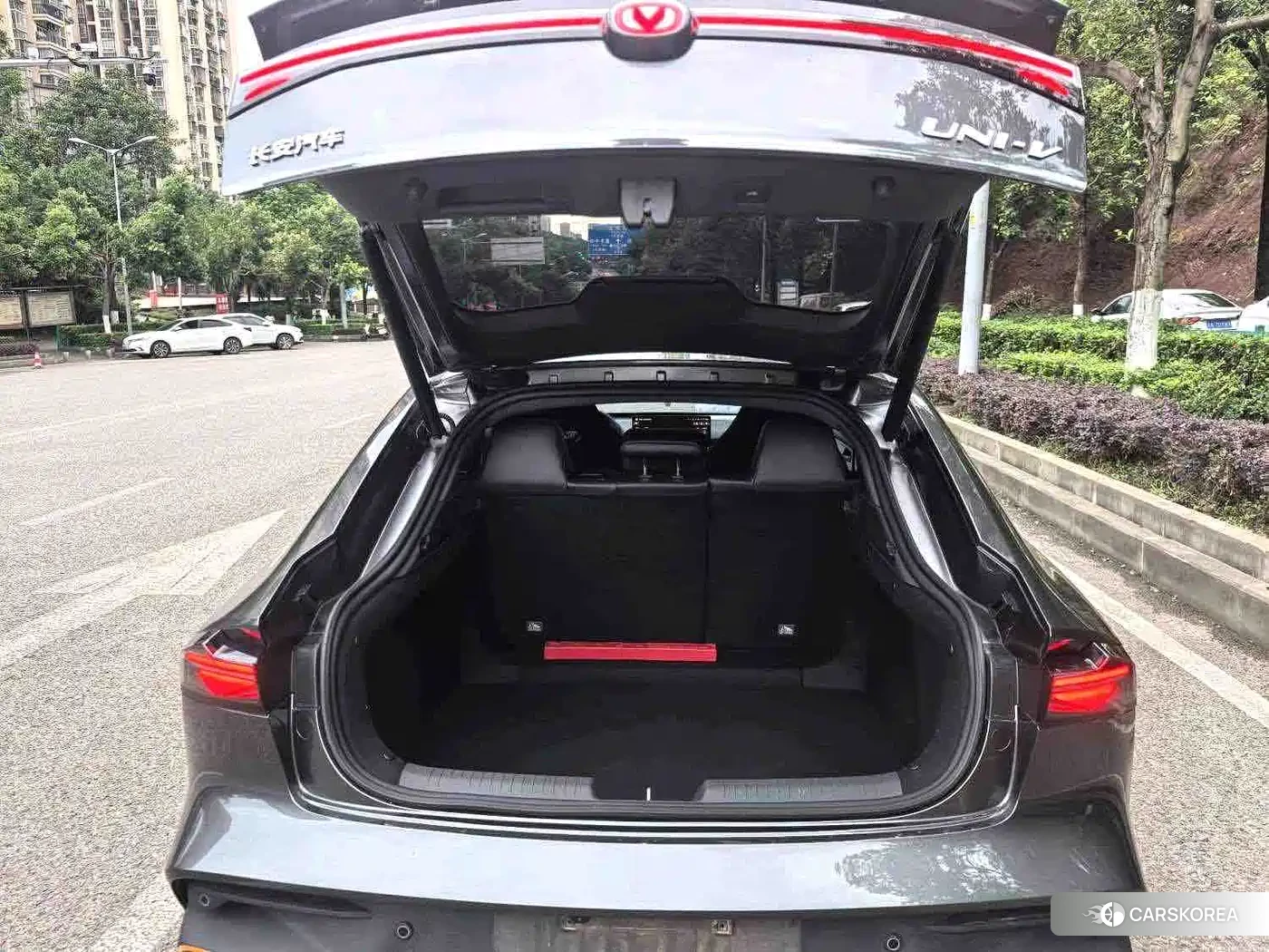 Chang'an UNI-V 2025 Silver/gray из Китая, фото 6