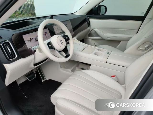 AITO Ask the world M8 2025 Серебристо-серый из Китая, фото 6