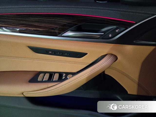 BMW 5 Series (G30) 2021 Черный из Кореи, фото 6