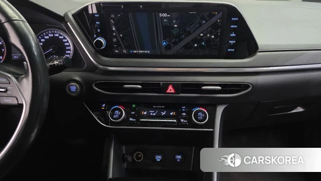 Hyundai Sonata (DN8) 2019 Серебряный из Кореи, фото 6