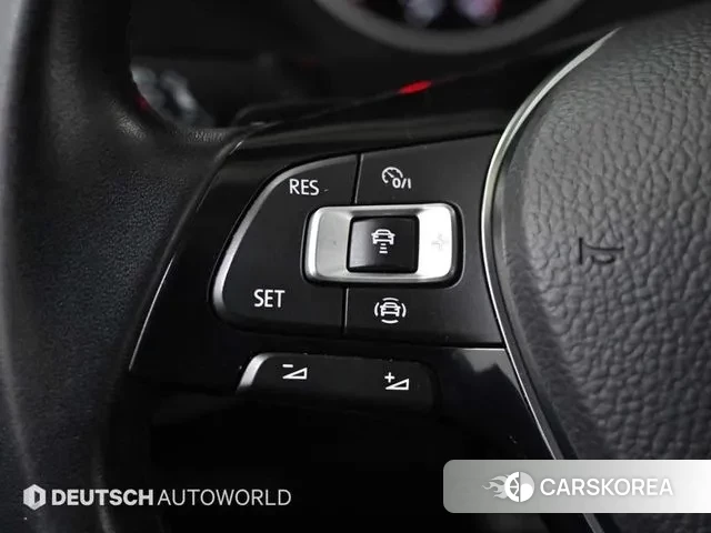 Volkswagen Tiguan second Generation 2019 Белый из Кореи, фото 6