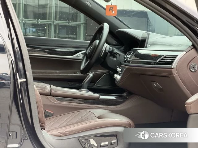 BMW 7 series 2021 Черный из Китая, фото 6